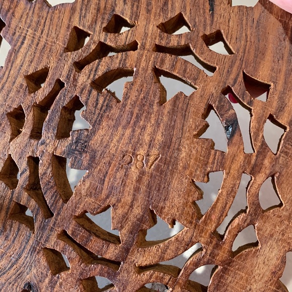 Intricate Carved Wooden Trivet. Vintage - Picture 6 of 7